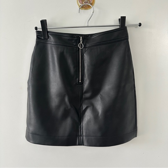 Aritzia Wilfred black pleather skirt - Picture 3 of 4
